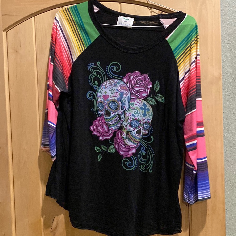 Burnout tshirt with serape 3/4 sleeve